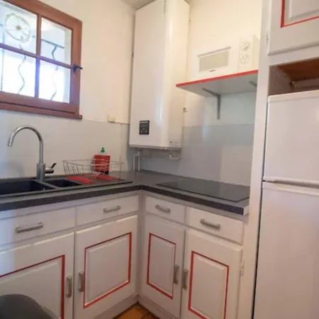 35m At 450m From The Appartement *